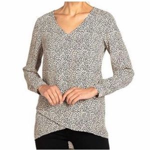 Chelsea & Theodore V-Neck Small Leopard Long Sleeve Cross Over Top Size Small
